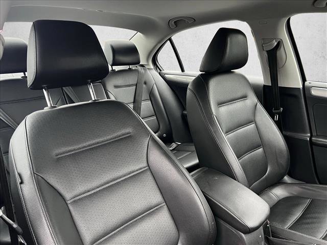 Used 2018 Volkswagen Jetta SE image 19