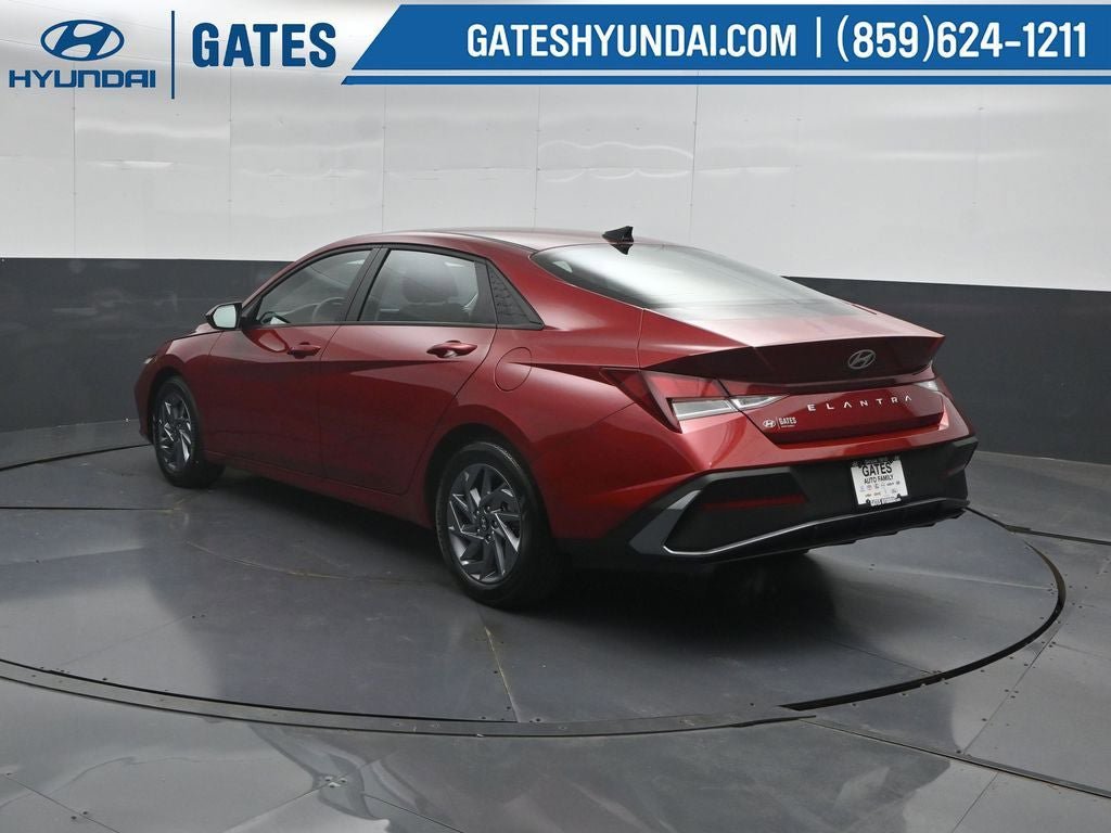 Certified 2024 Hyundai Elantra SEL FWD image 8