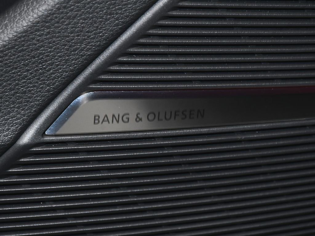 Used 2023 Audi SQ7 Prestige image 16