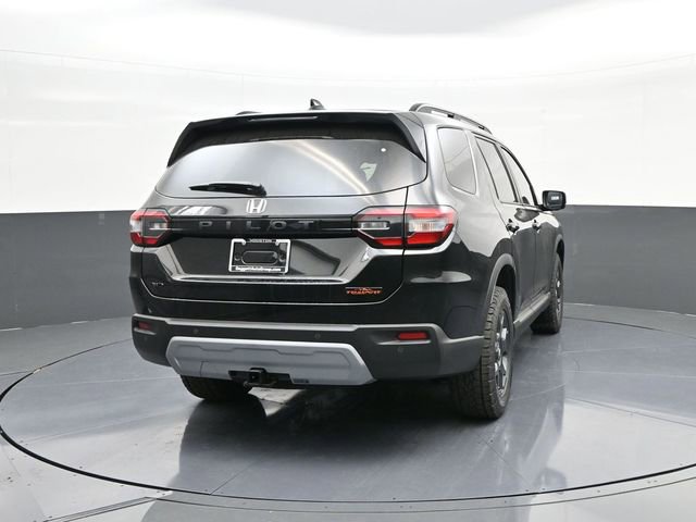 New 2025 Honda Pilot TrailSport image 11