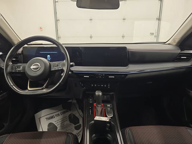 Used 2025 Nissan Kicks SR AWD/4WD image 13