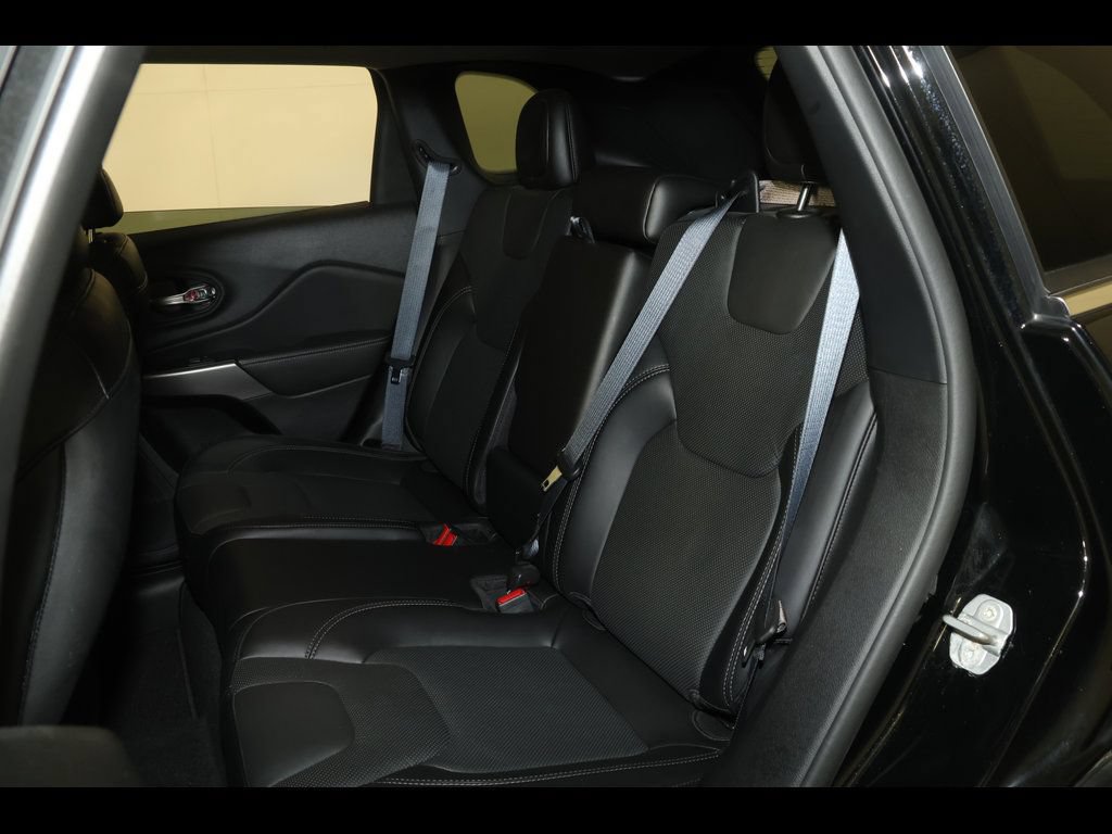 Used 2022 Jeep Cherokee Latitude Lux AWD/4WD image 28