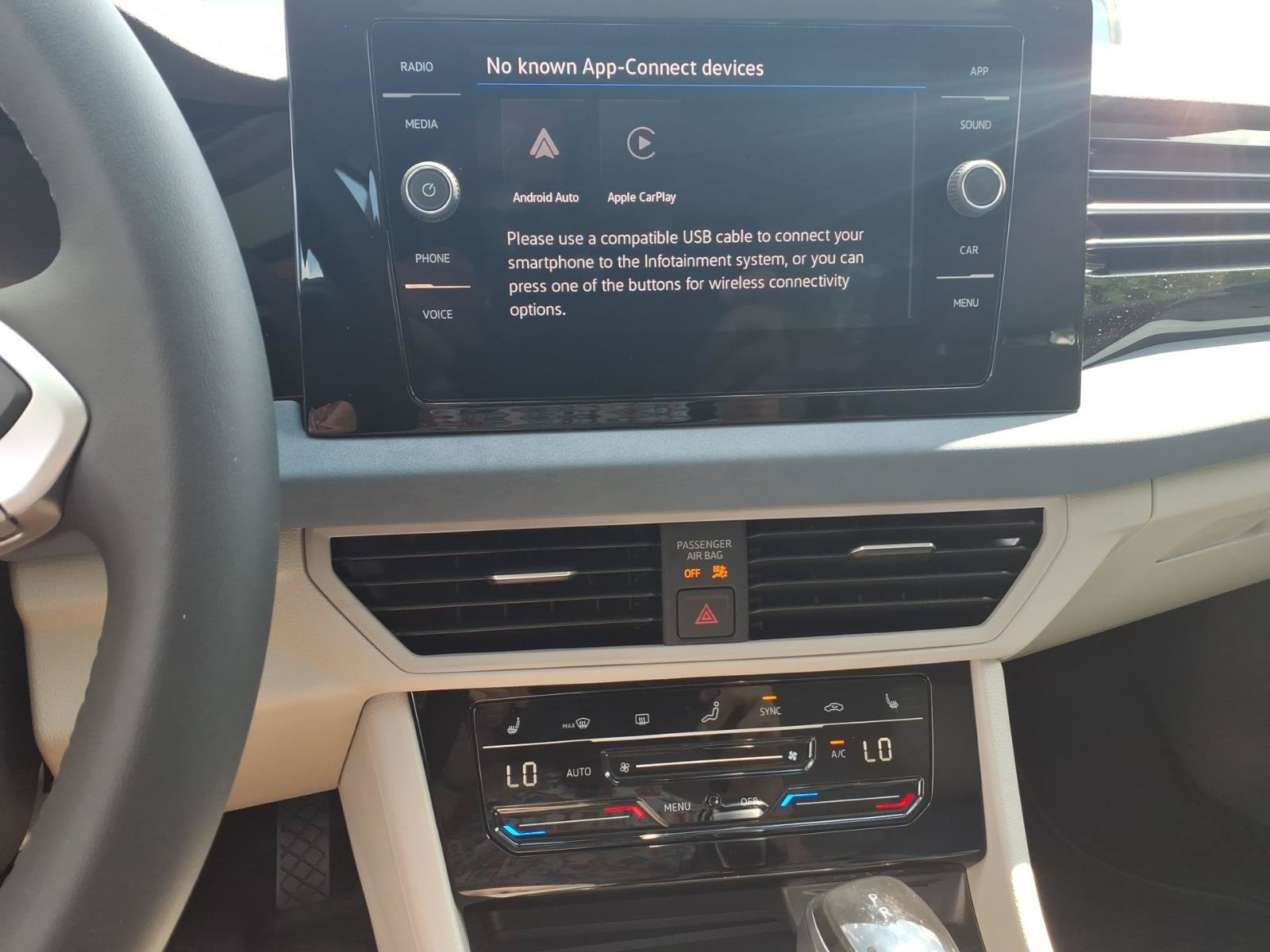 New 2026 Volkswagen Jetta SE FWD image 13