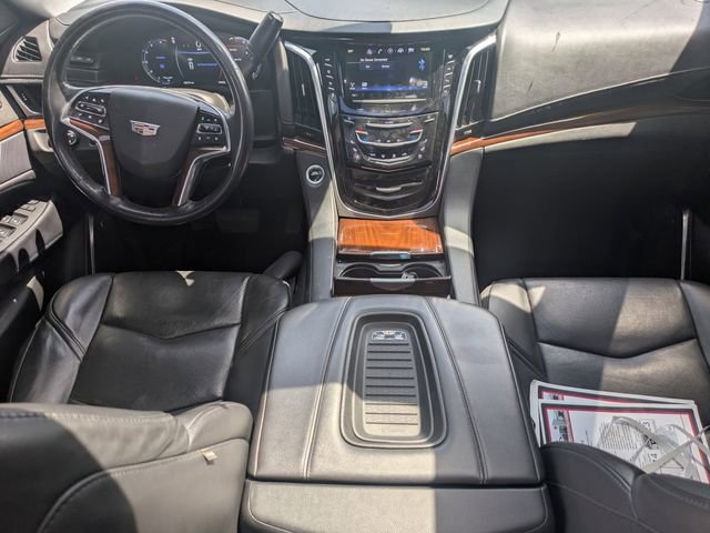 Used 2020 Cadillac Escalade Luxury image 13