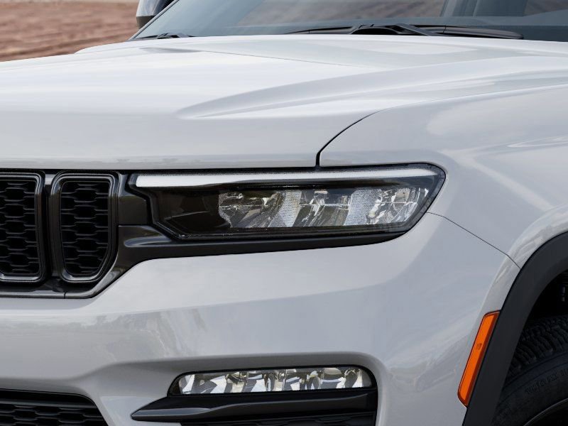 New 2025 Jeep Grand Cherokee Limited w/ Black Appearance Package image 10