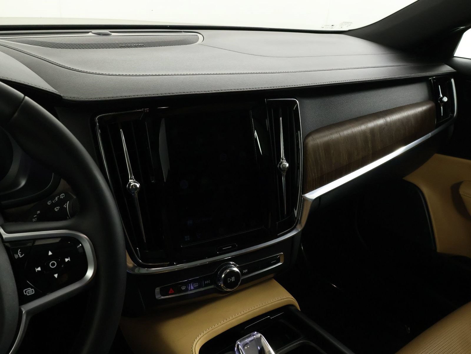 Certified 2023 Volvo V90 B6 Cross Country Ultimate w/ Climate Package AWD/4WD image 9