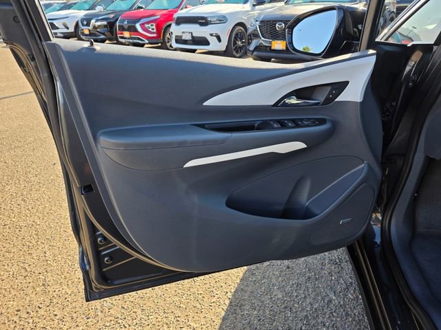 Used 2017 Chevrolet Bolt Premier w/ Driver Confidence II Package FWD image 20