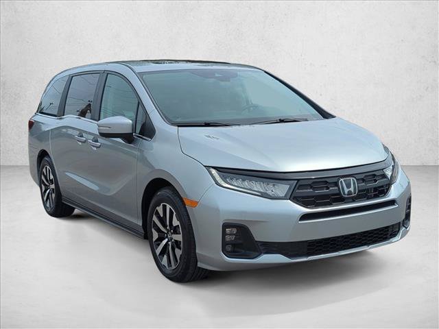 Certified 2026 Honda Odyssey EX-L image 3