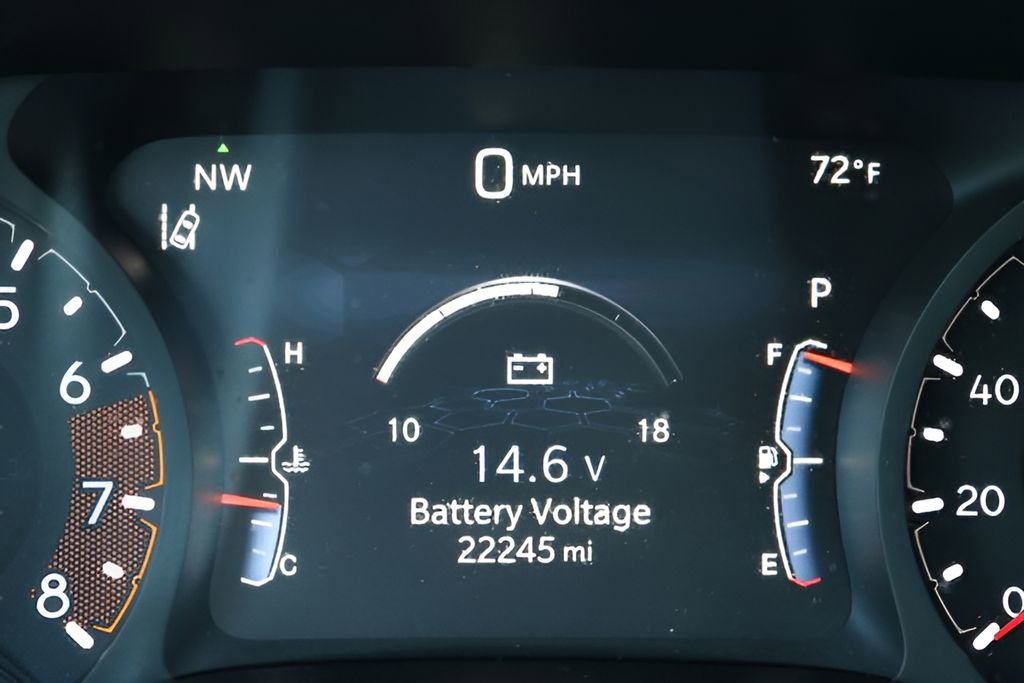 Used 2025 Jeep Compass Latitude image 25