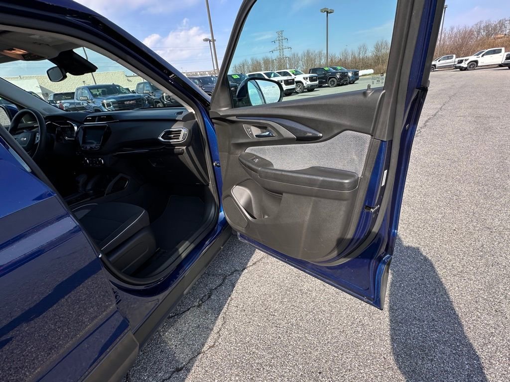 Certified 2023 Chevrolet TrailBlazer LT w/ Convenience Package image 13