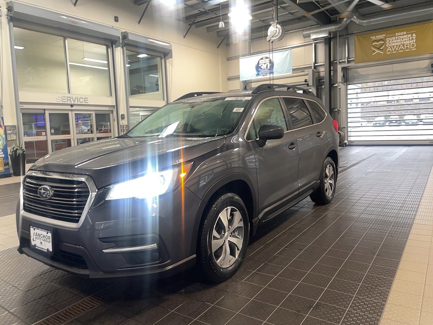 Used 2022 Subaru Ascent Premium w/ Convenience Package AWD/4WD image 2