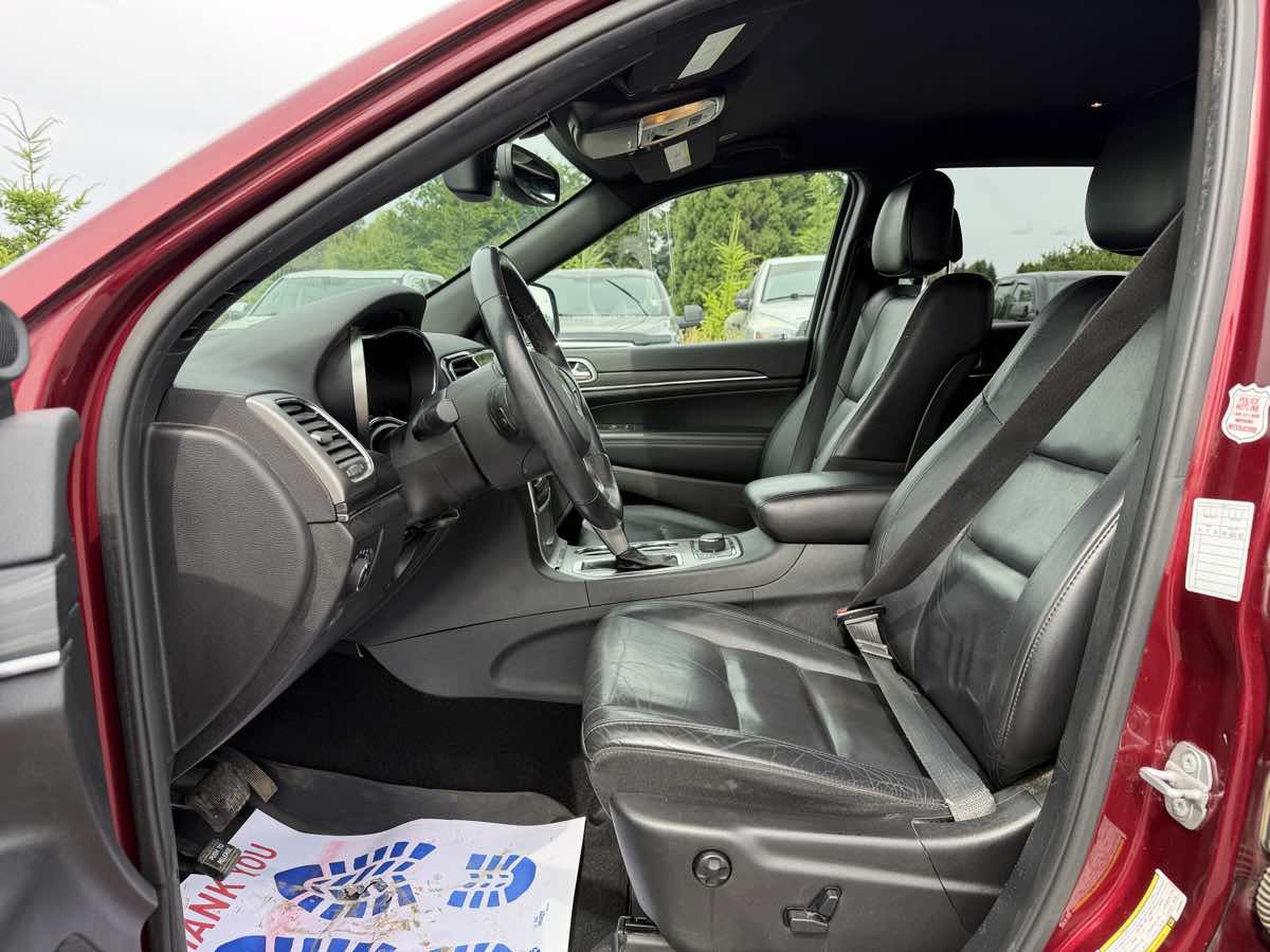 Used 2019 Jeep Grand Cherokee Limited AWD/4WD image 10