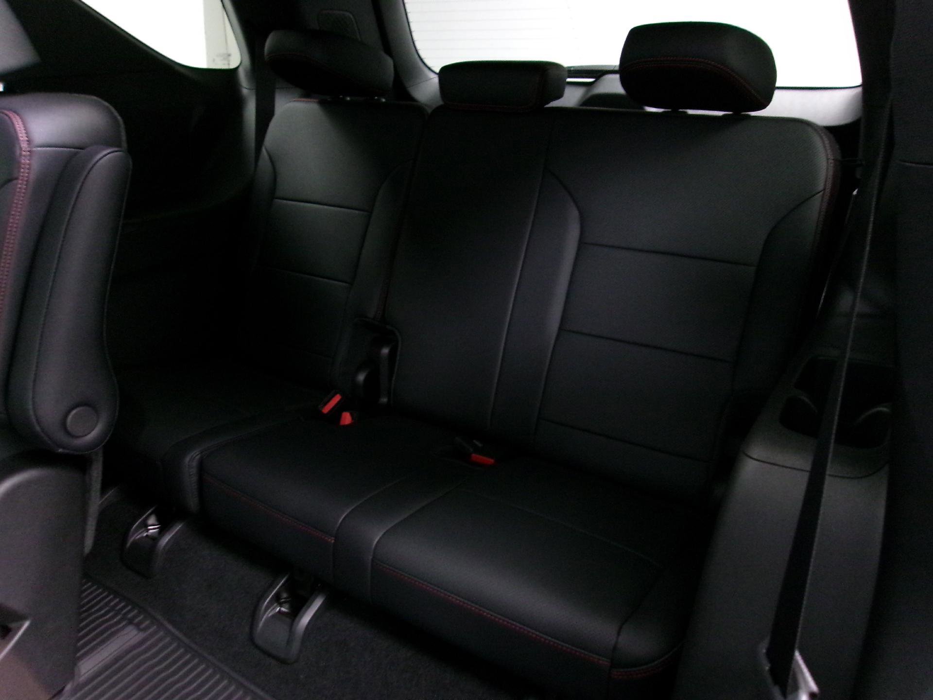 New 2026 Chevrolet Traverse RS w/ LPO, Floor Liner Package image 12