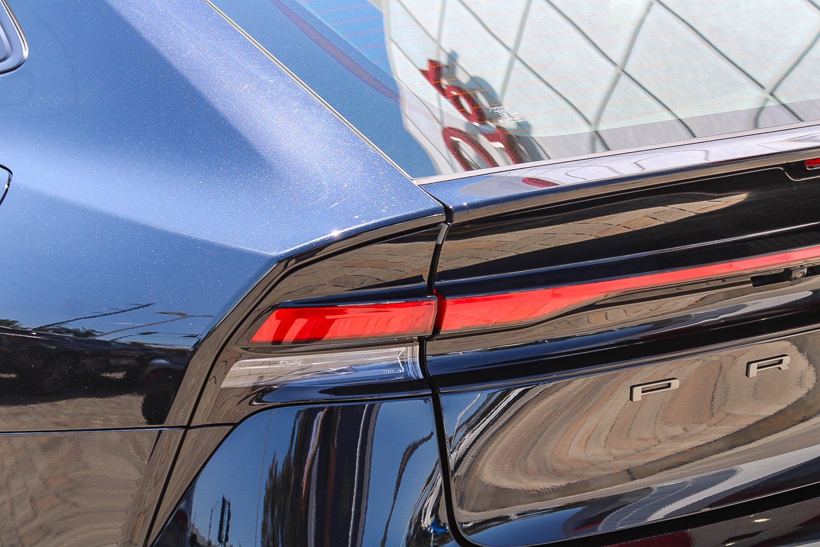 Certified 2025 Toyota Prius LE AWD/4WD image 10