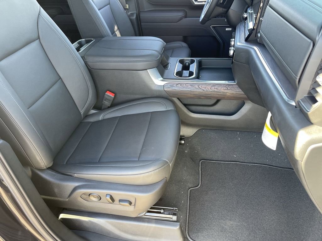 New 2025 GMC Sierra 2500 SLT w/ SLT Premium Package image 26