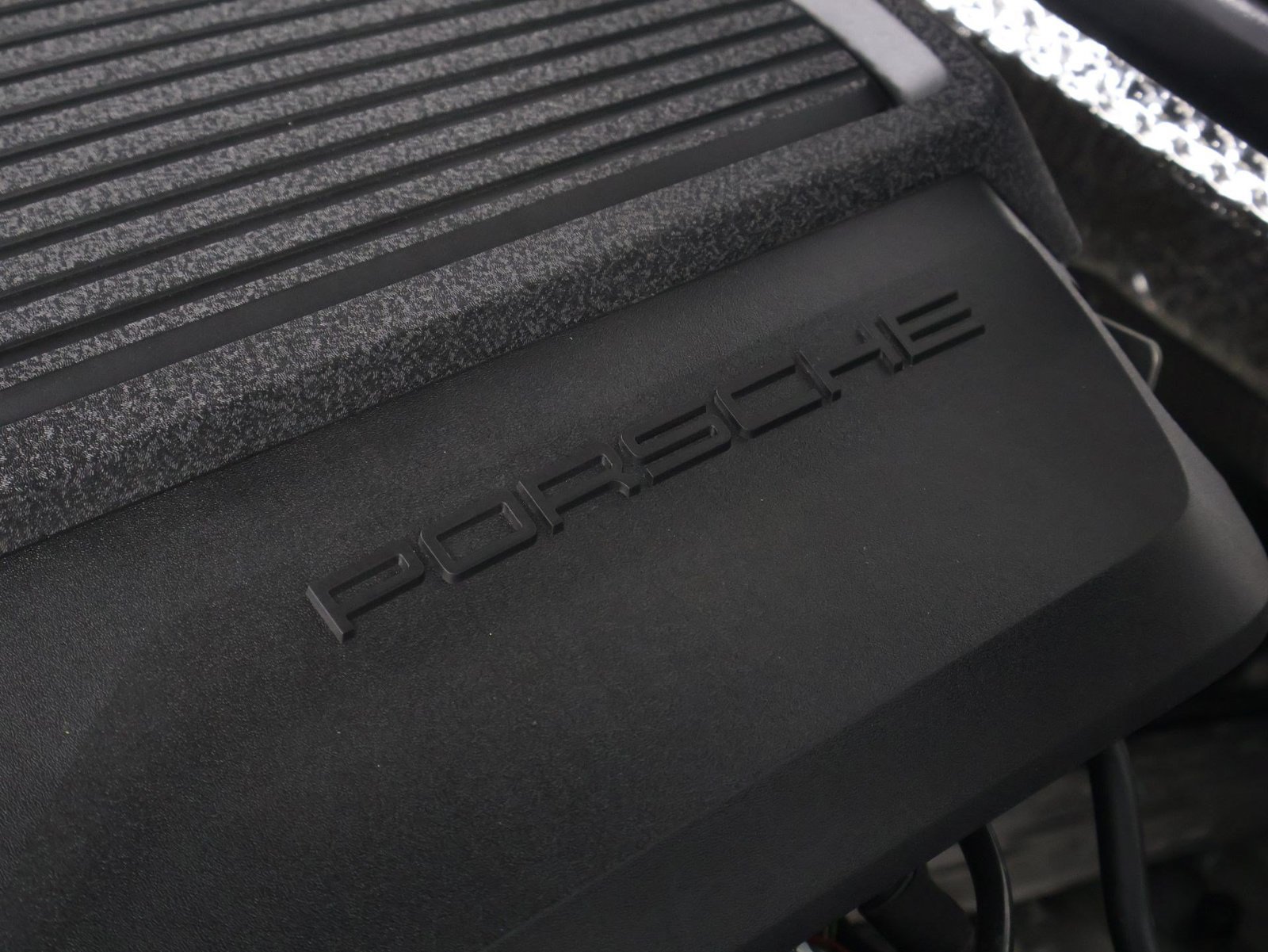 Certified 2026 Porsche Macan AWD/4WD image 27