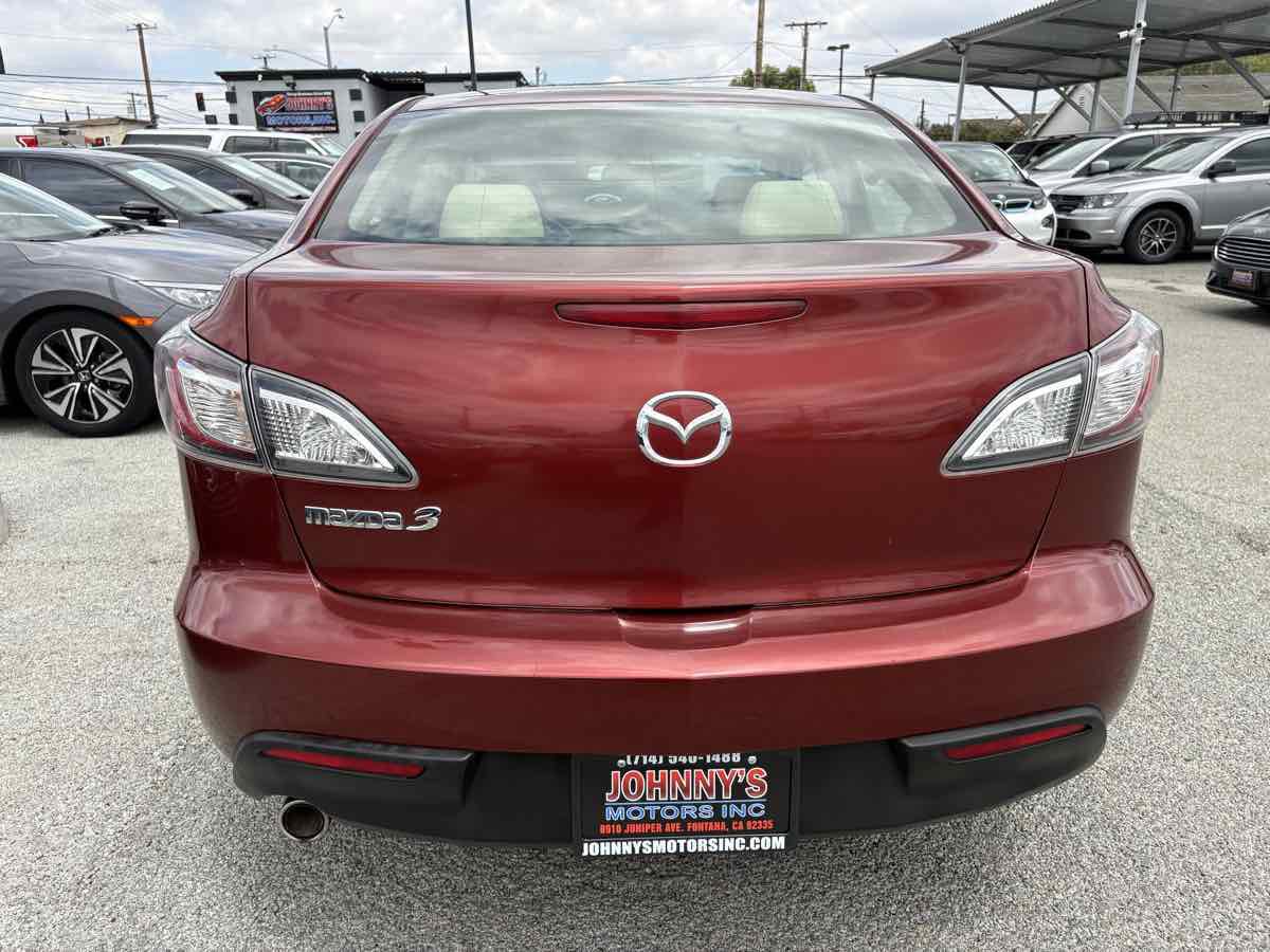 Used 2010 MAZDA MAZDA3 i Touring FWD image 4