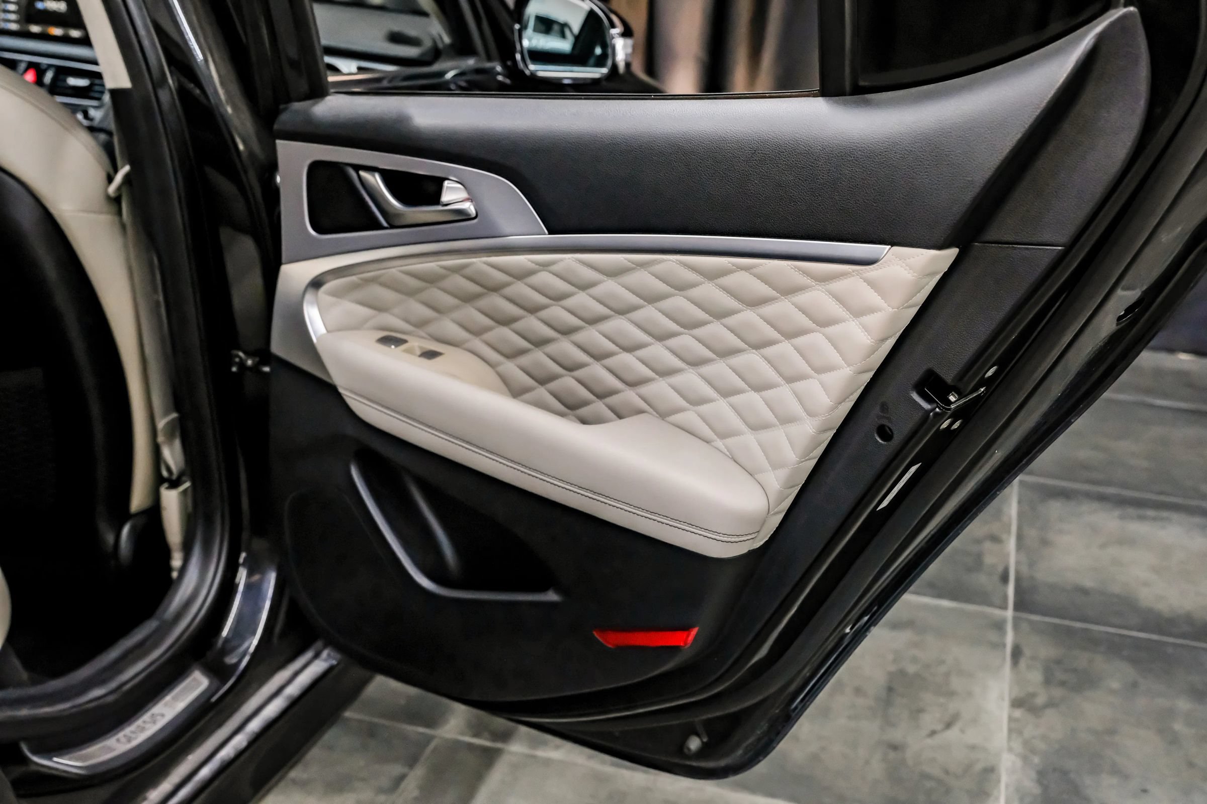 Used 2019 Genesis G70 2.0T Advanced w/ Dynamic Package AWD/4WD image 61