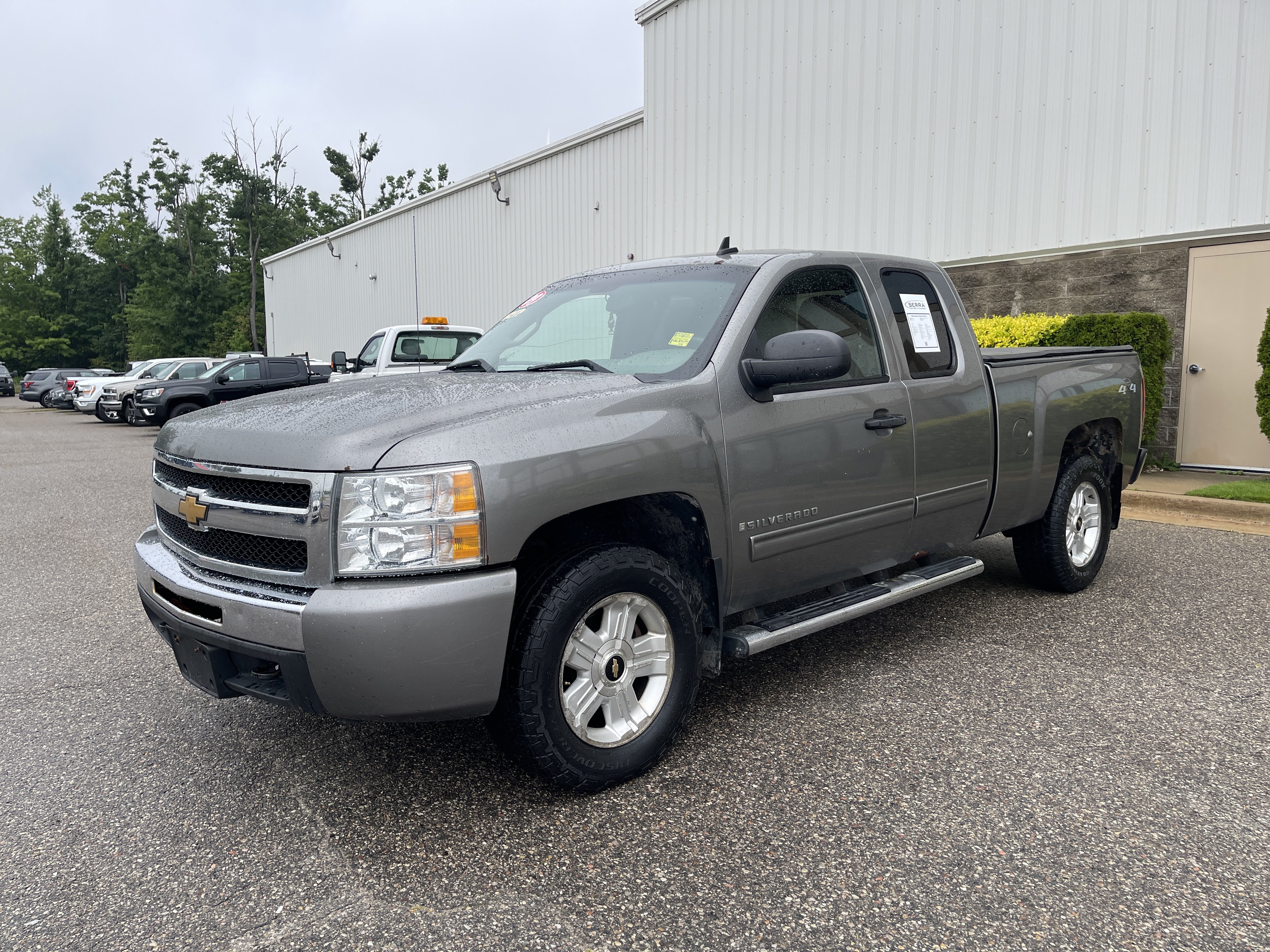 Used 2009 Chevrolet Silverado 1500 LT AWD/4WD image 8