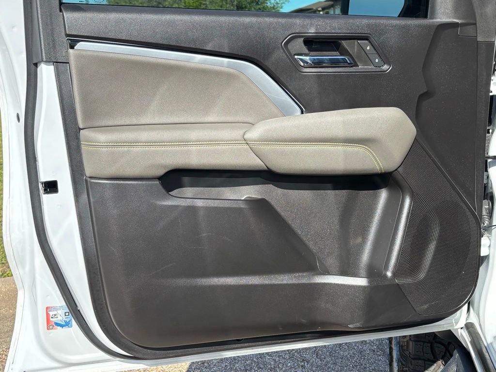 Used 2024 Chevrolet Colorado ZR2 w/ Technology Package image 27