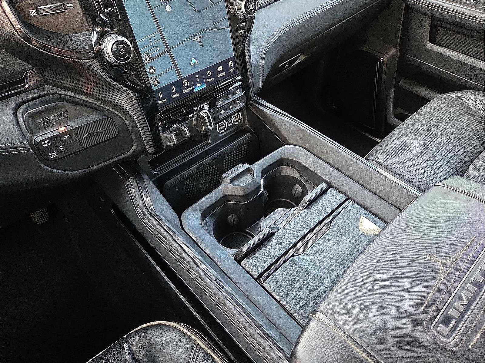 Used 2024 RAM 2500 Limited image 25