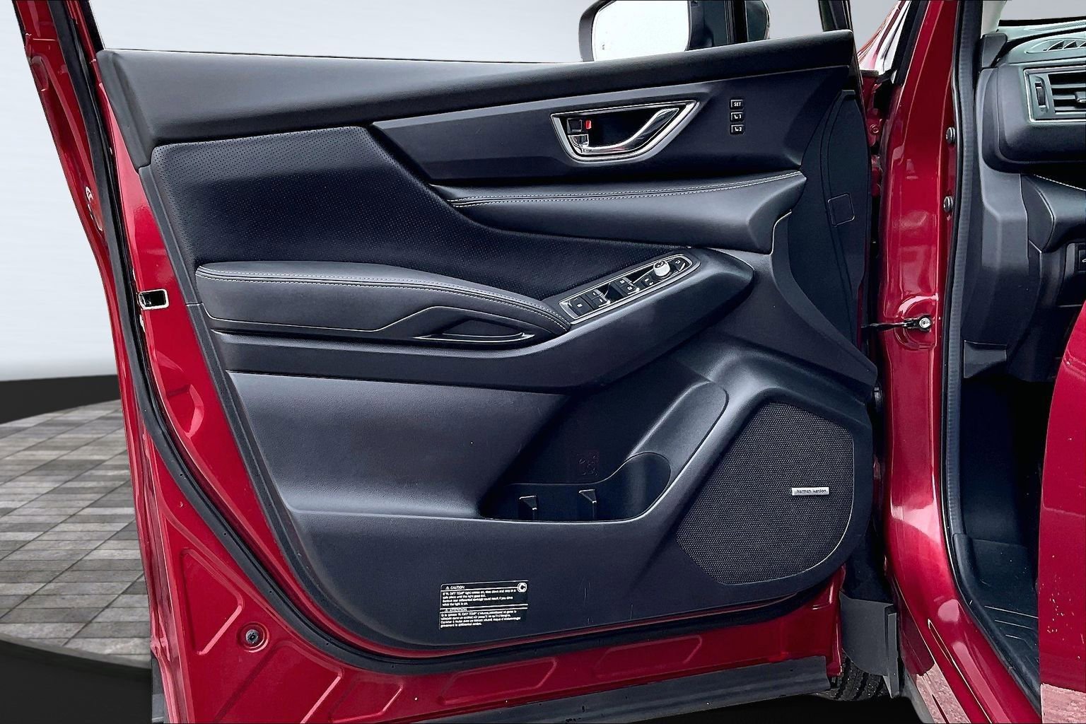 Used 2024 Subaru Ascent Limited w/ Technology Package image 17