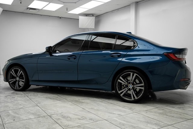 Used 2023 BMW 330i xDrive Sedan w/ Premium Package image 3