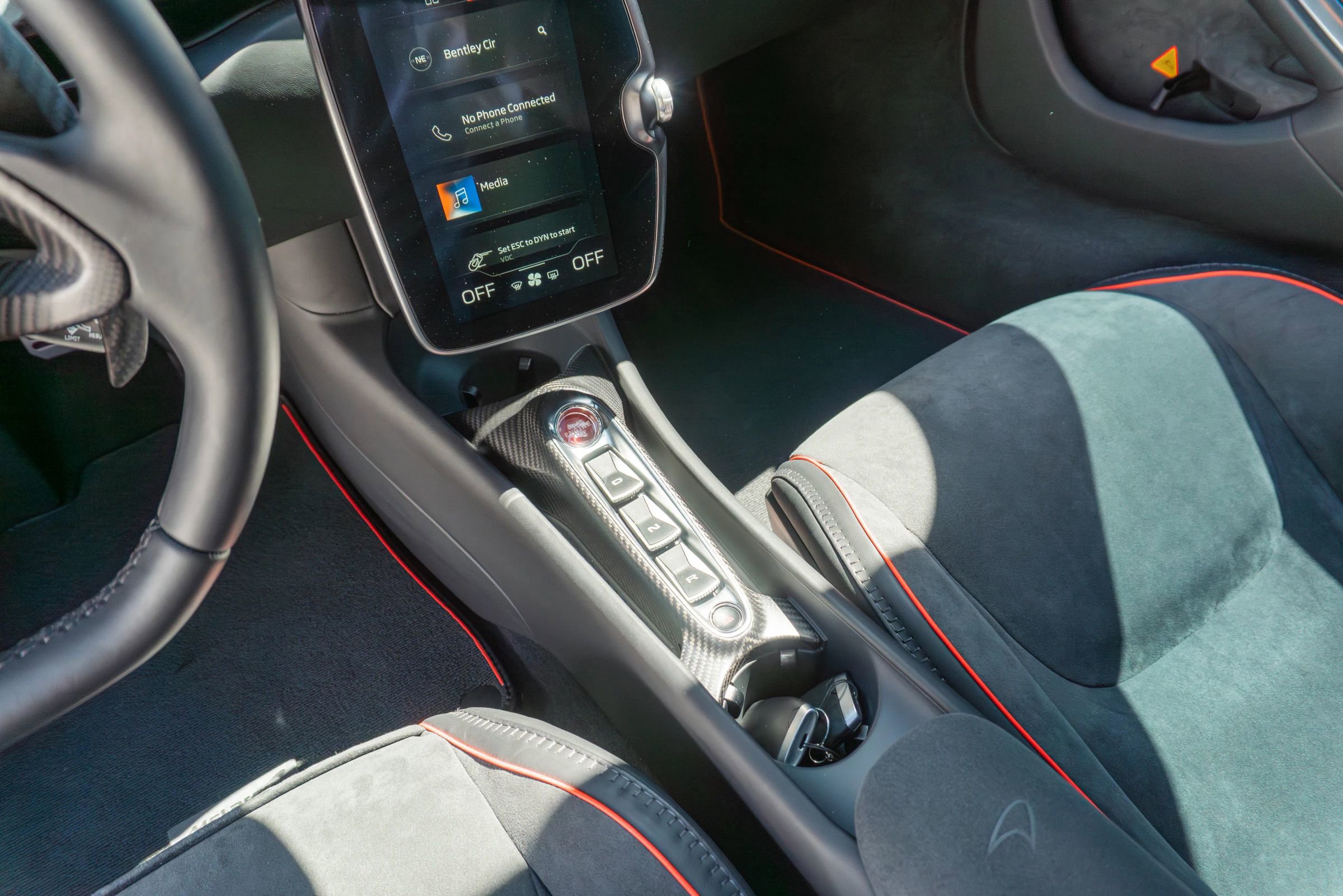 Used 2023 McLaren Artura RWD image 58