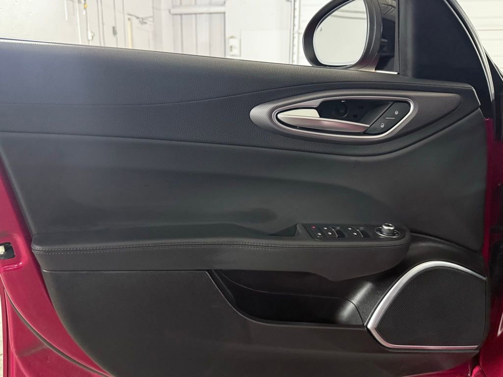 Used 2022 Alfa Romeo Giulia Veloce image 20