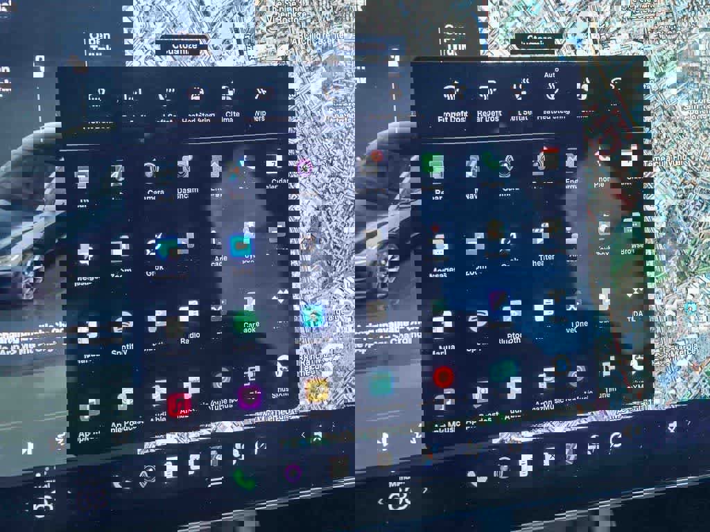 Used 2024 Tesla Model 3 Standard Range image 21