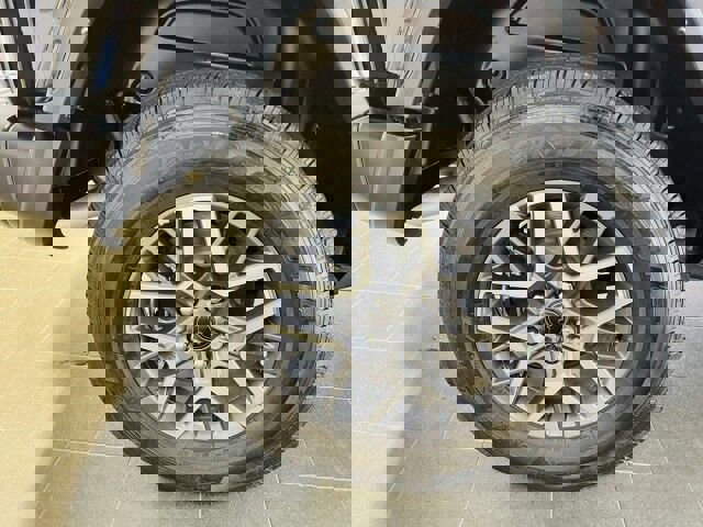 Used 2024 Jeep Wrangler Sahara w/ Technology Group AWD/4WD image 35