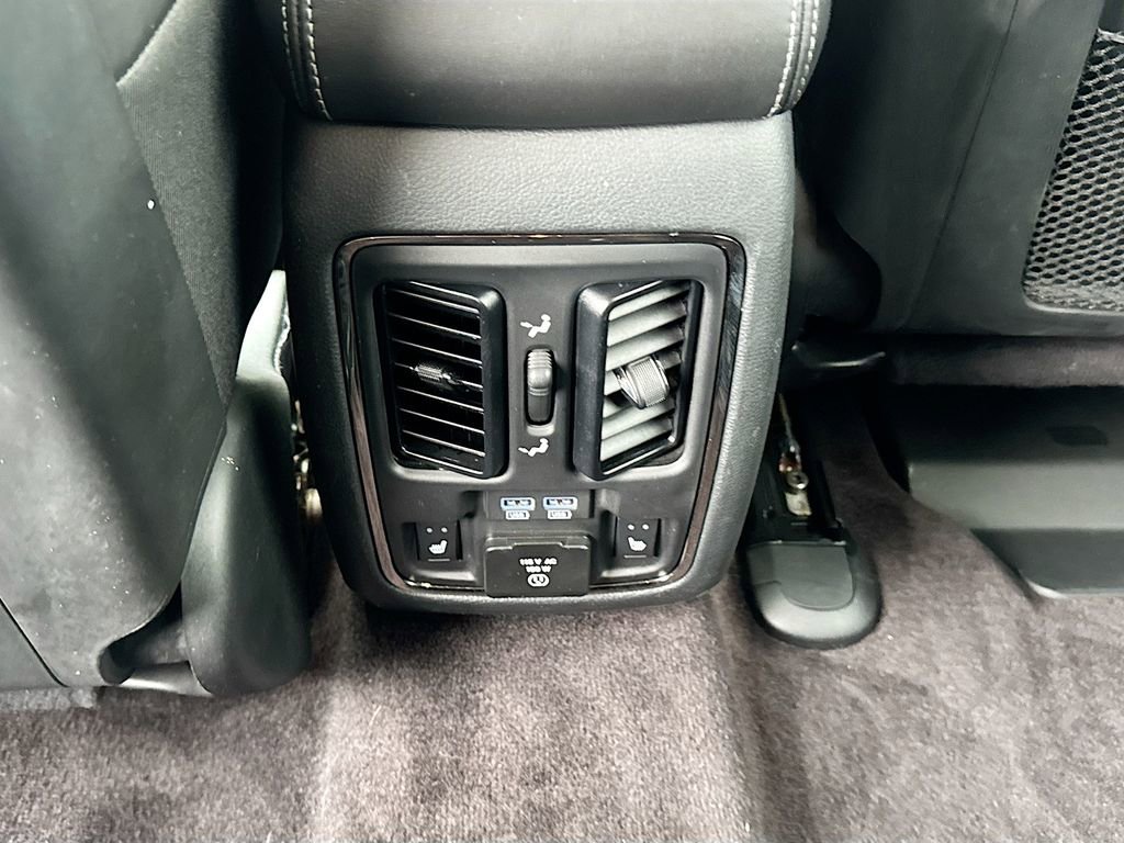 Used 2019 Dodge Durango R/T w/ Technology Group image 24