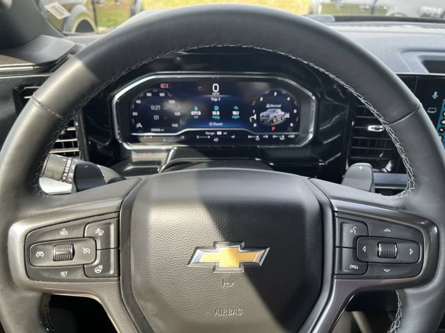 Used 2025 Chevrolet Silverado 1500 High Country w/ High Country Premium Package AWD/4WD image 14