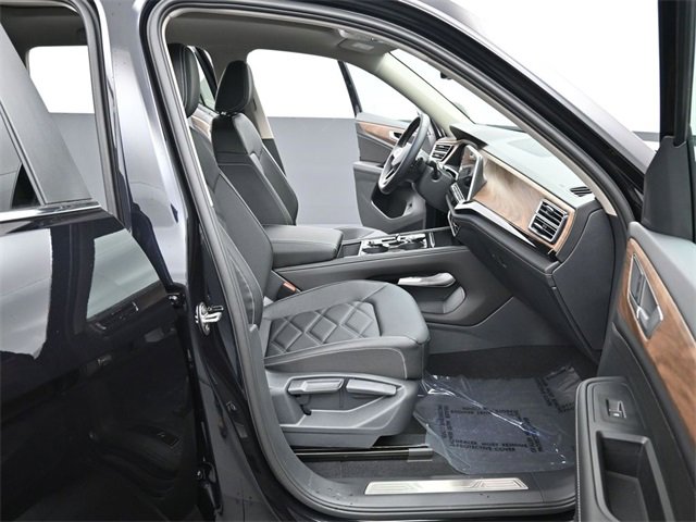 New 2026 Volkswagen Atlas SE image 14