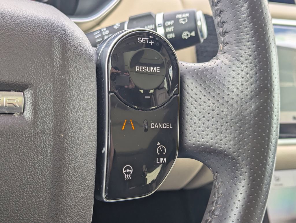 Used 2020 Land Rover Range Rover Sport HSE image 26