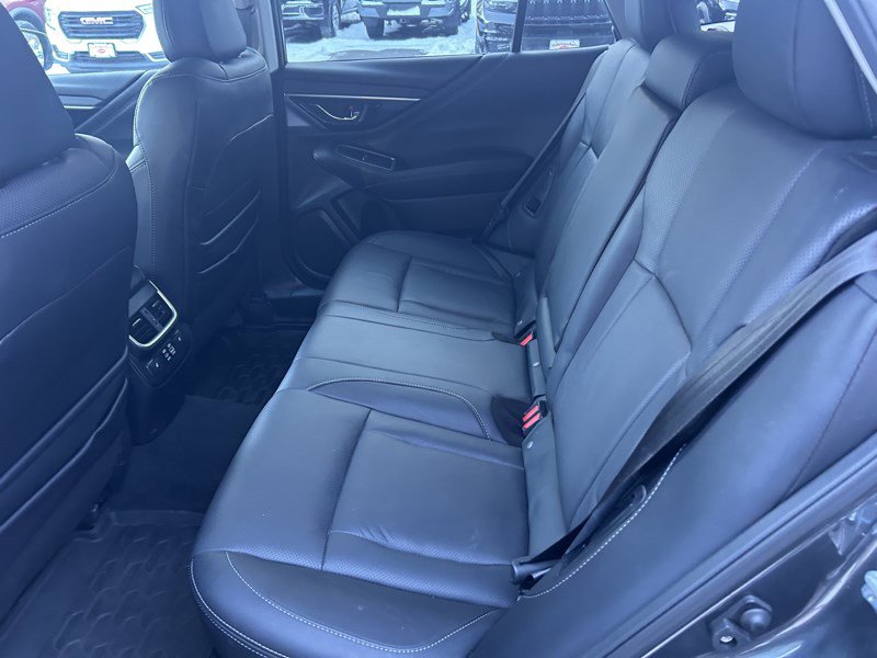 Used 2023 Subaru Outback Limited image 30