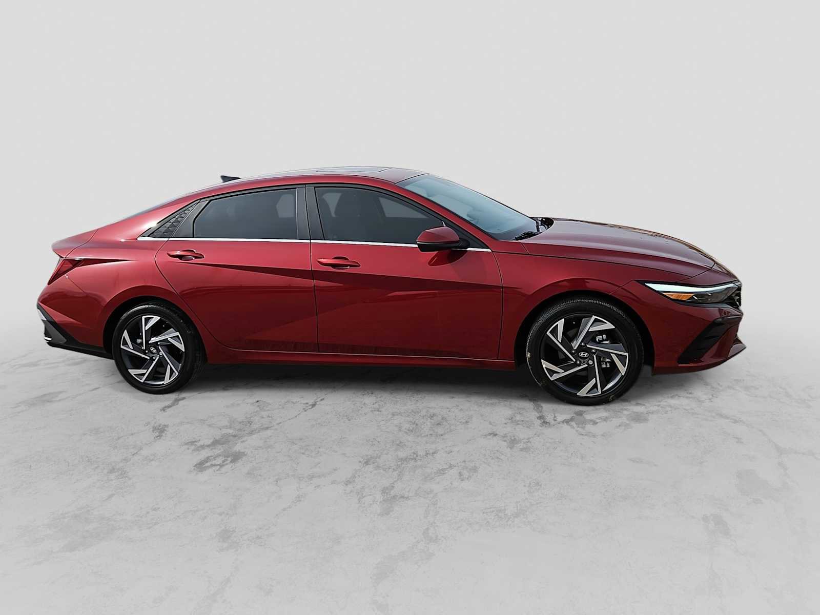 Used 2024 Hyundai Elantra Limited image 9