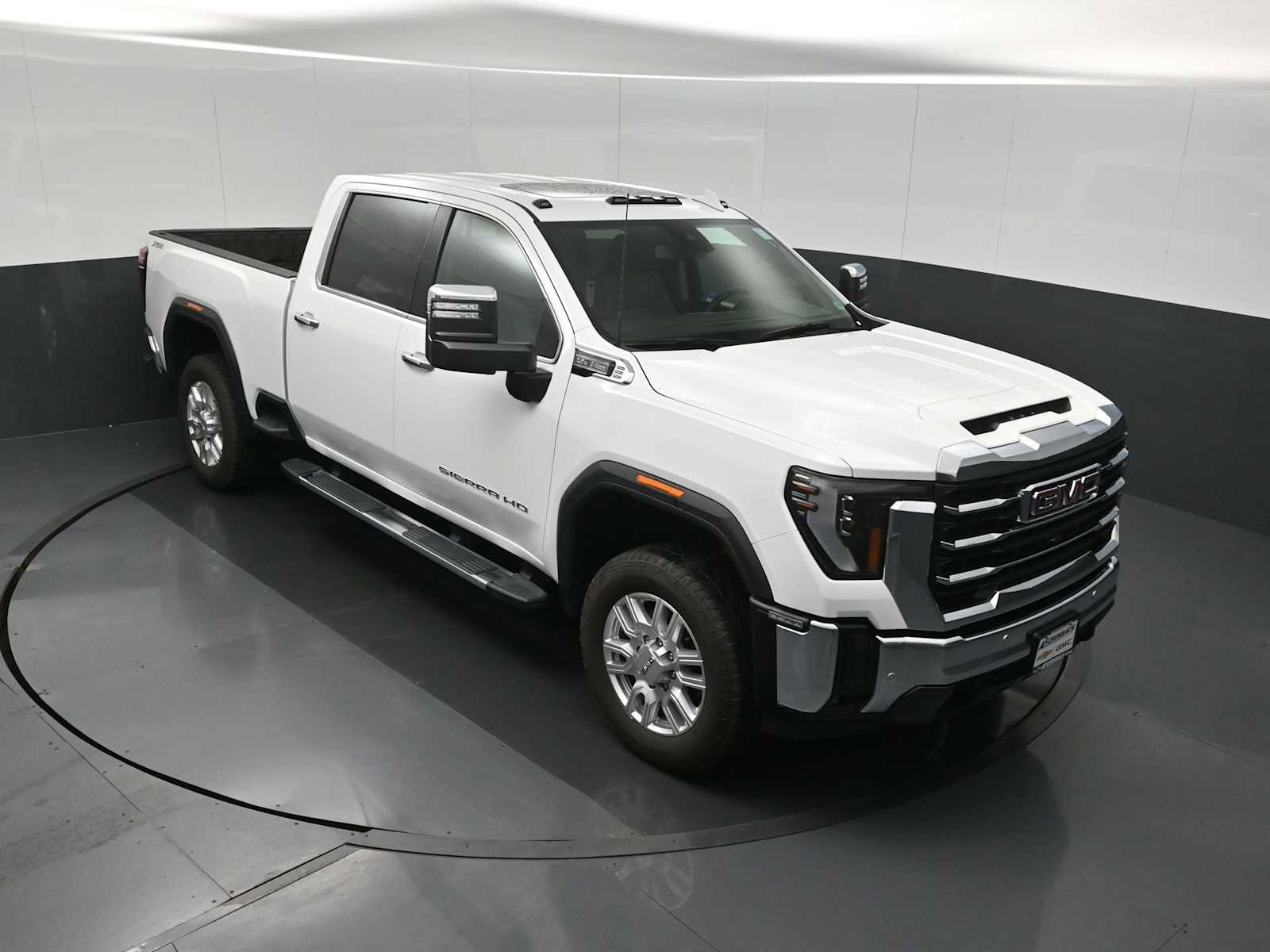 Used 2024 GMC Sierra 2500 SLT w/ SLT Premium Package image 15