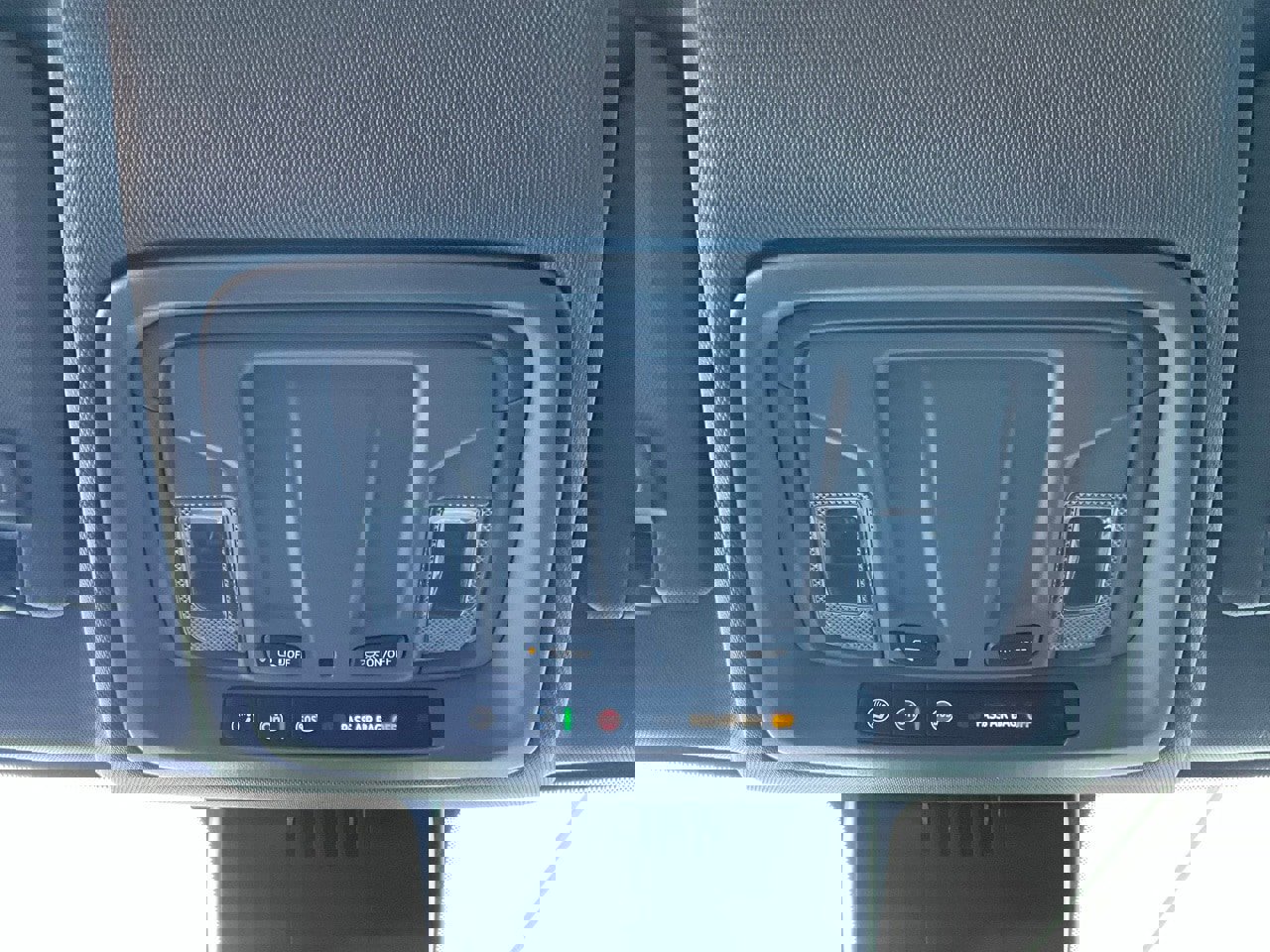 Used 2025 Chevrolet Silverado 1500 LT image 18