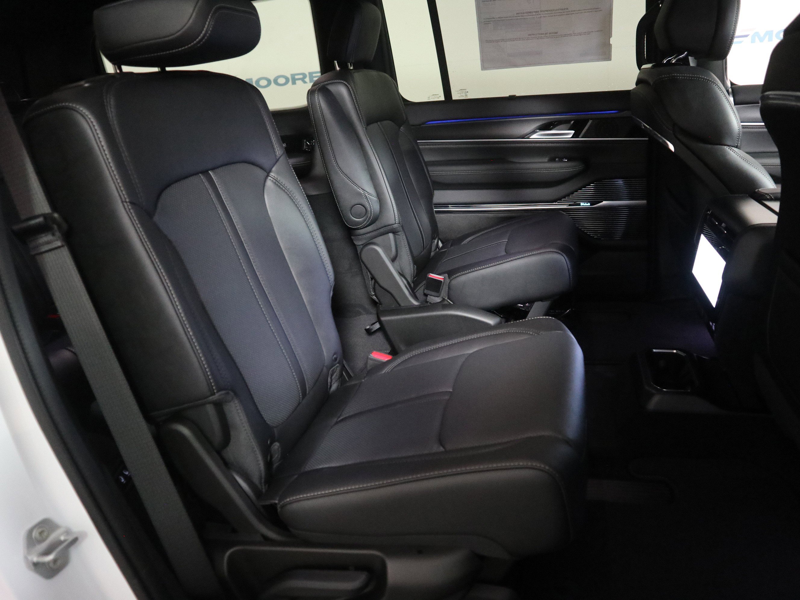 New 2026 Jeep Grand Wagoneer Summit image 22