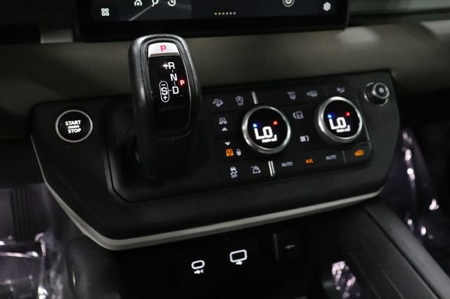 Used 2020 Land Rover Defender 110 S image 32
