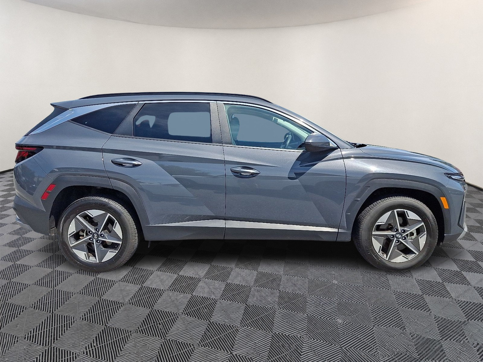 Used 2025 Hyundai Tucson SEL AWD/4WD image 7