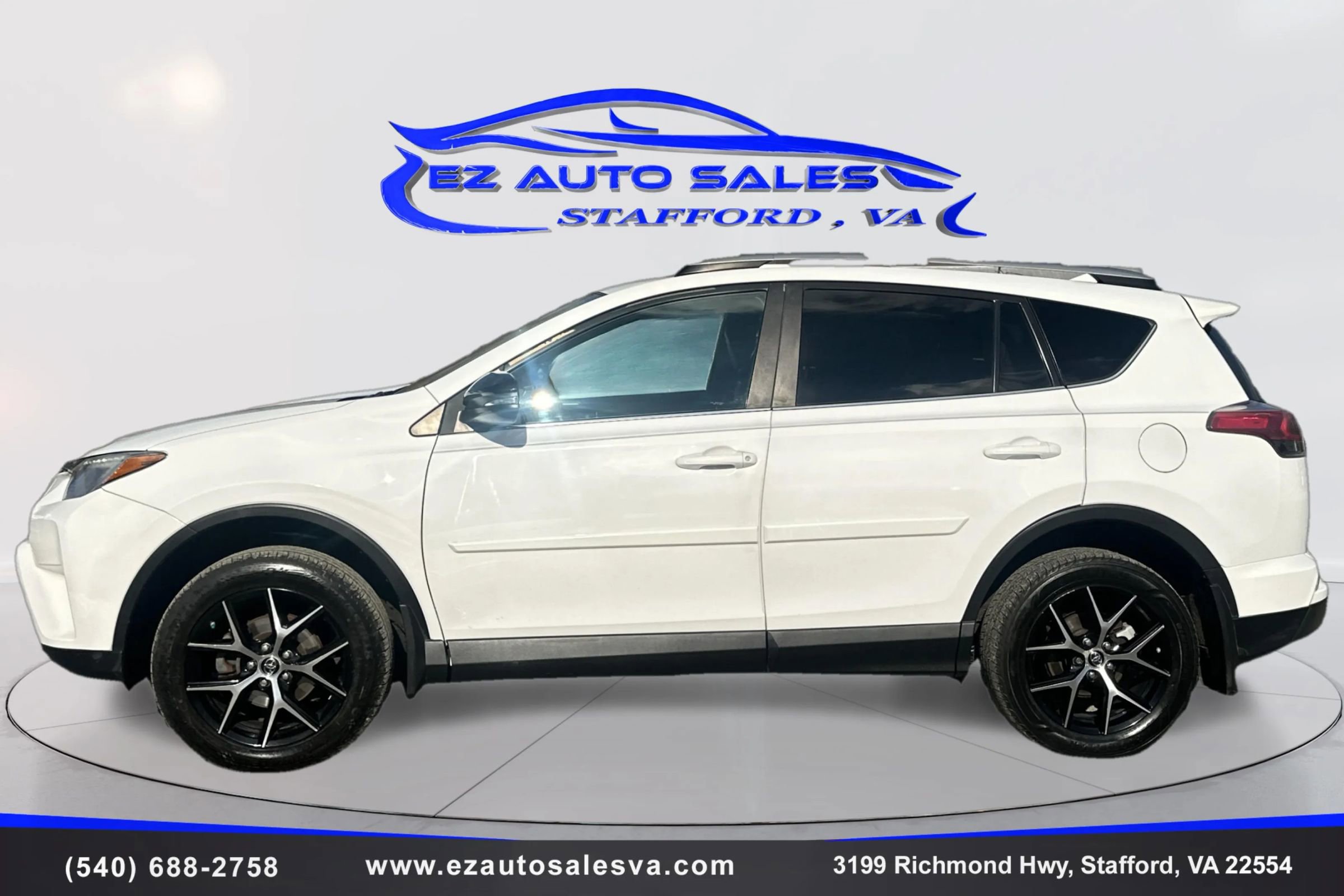 Used 2017 Toyota RAV4 SE image 8