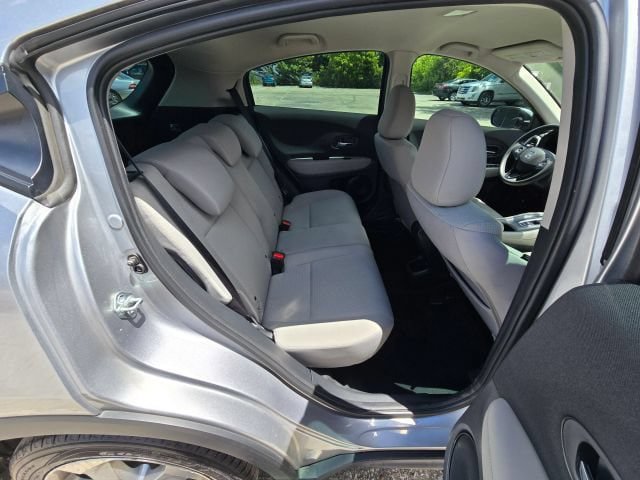 Used 2021 Honda HR-V LX image 13