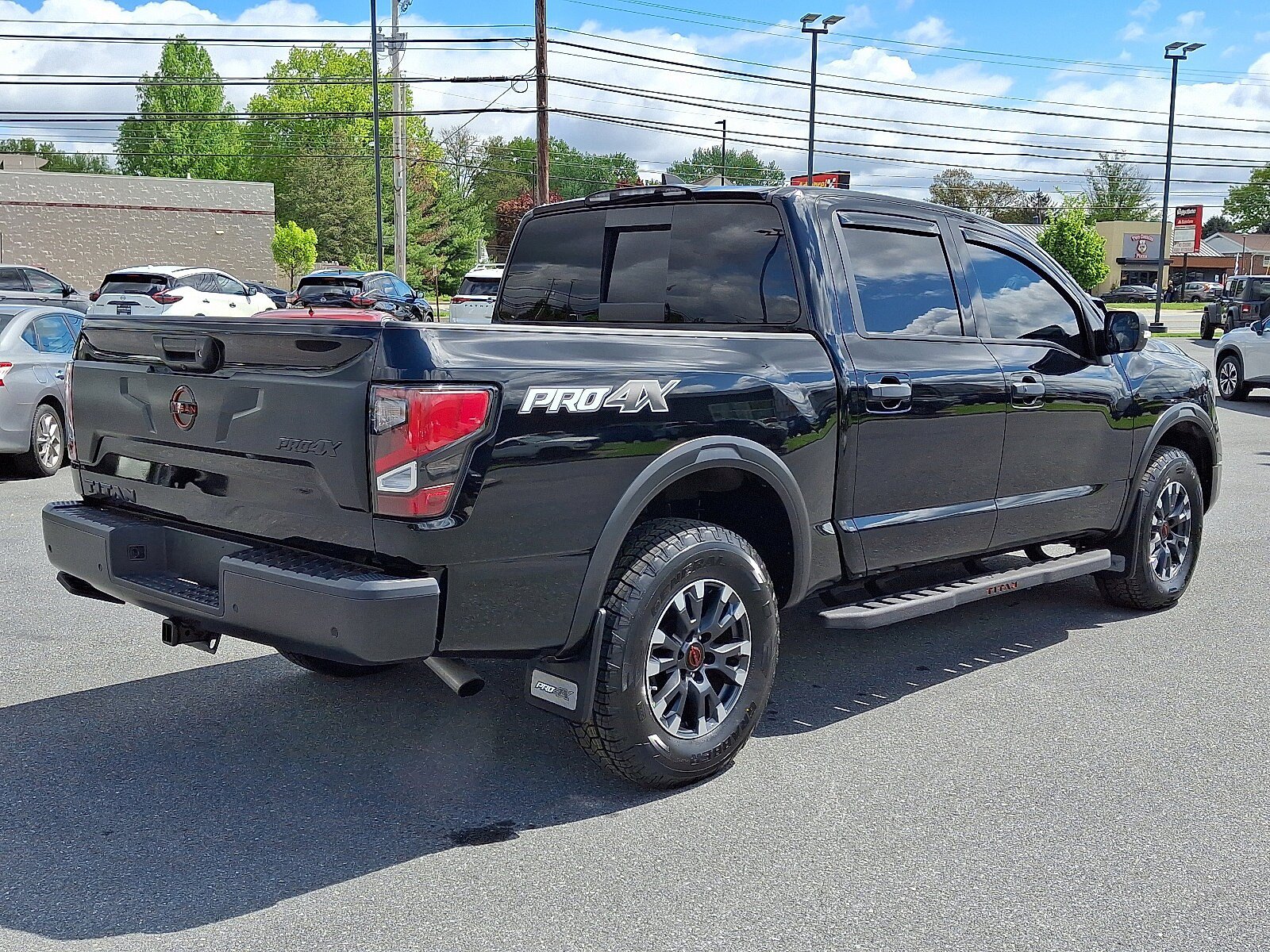 Certified 2023 Nissan Titan PRO-4X w/ Pro-4x Convenience Package AWD/4WD image 7