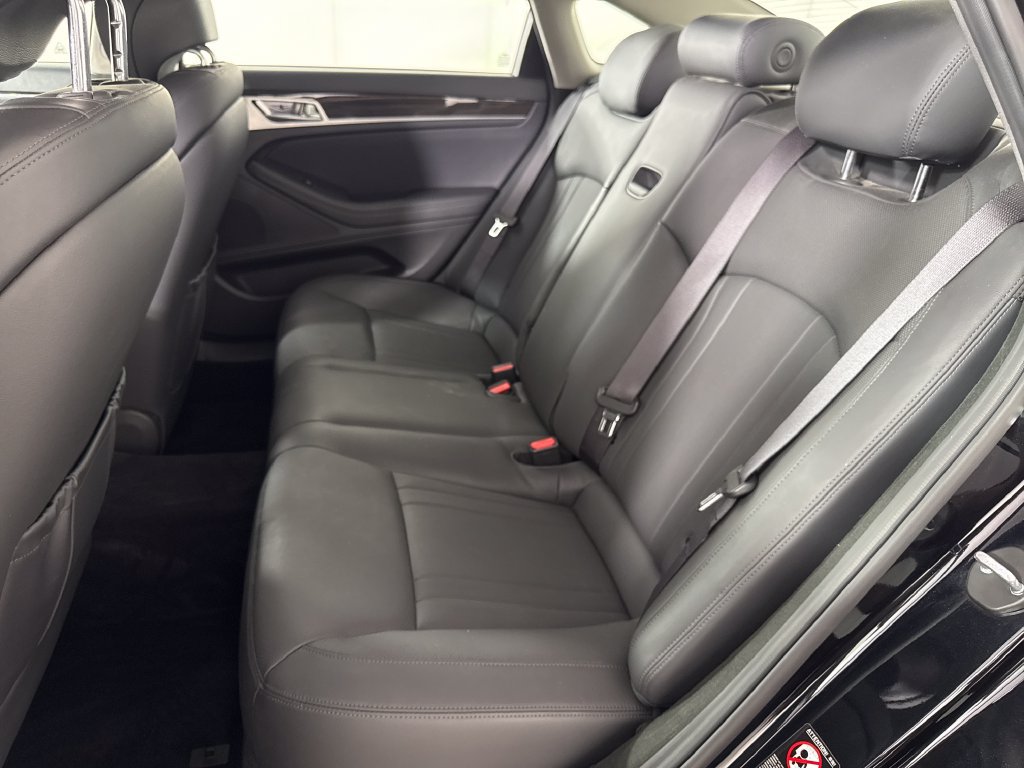 Used 2020 Genesis G80 3.8 RWD image 13