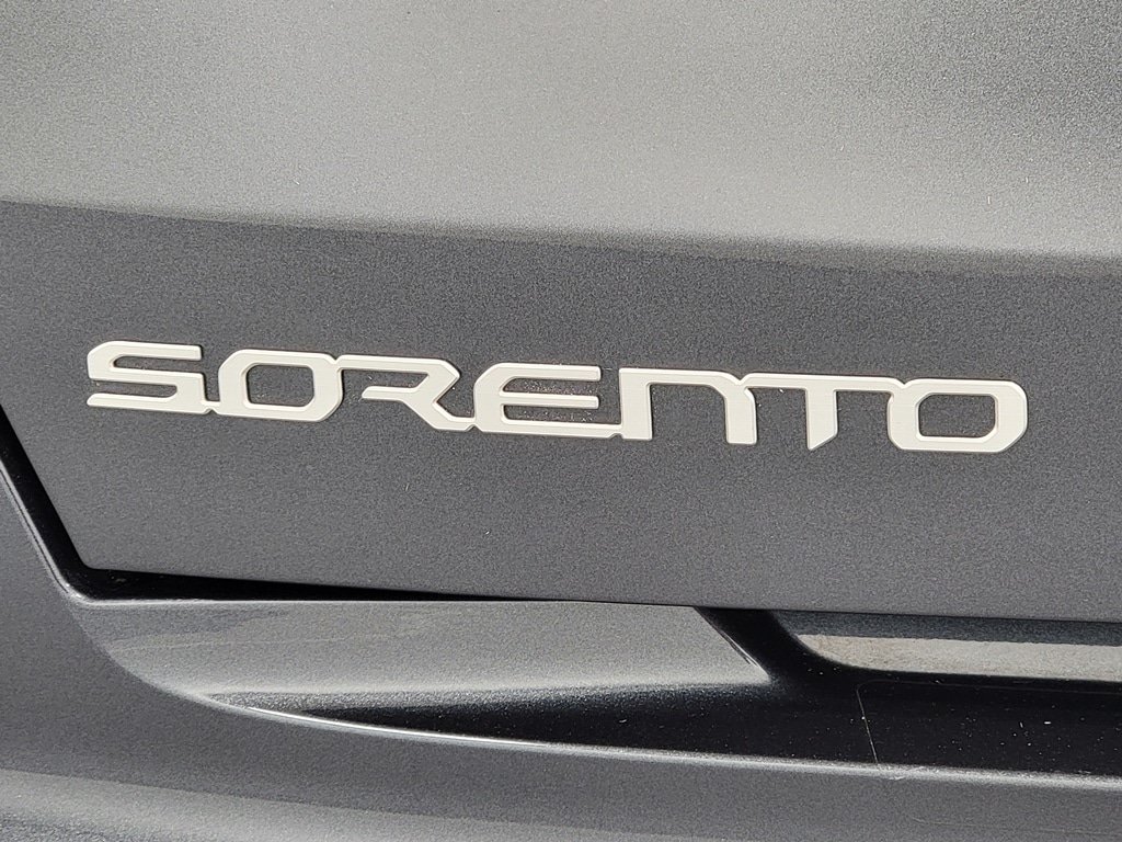 Used 2023 Kia Sorento S w/ Panoramic Sunroof Package FWD image 9
