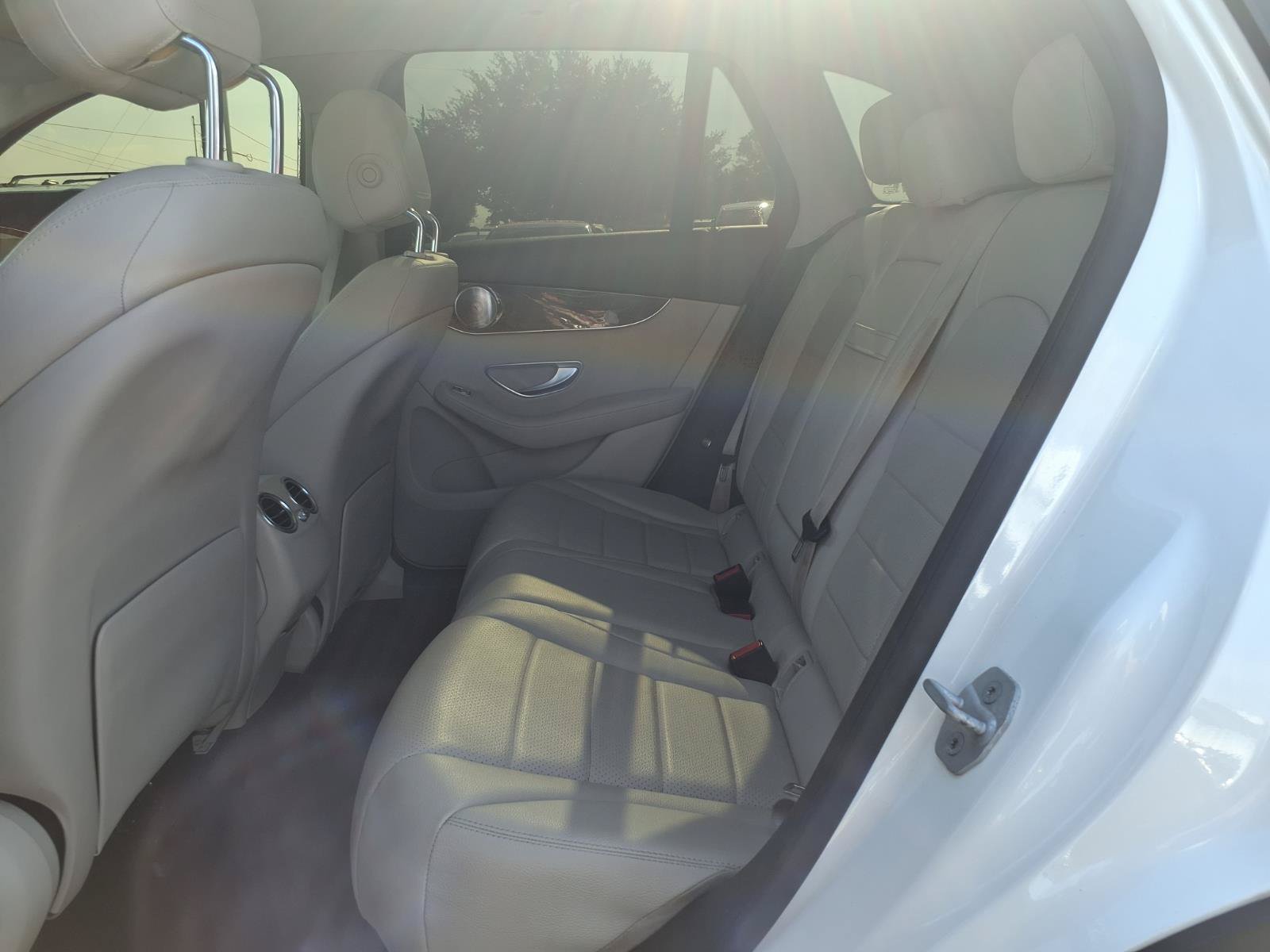Used 2016 Mercedes-Benz GLC 300 image 17