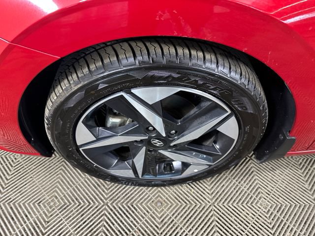 Used 2023 Hyundai Elantra Limited image 10