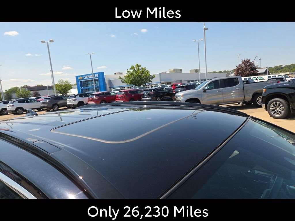 Used 2021 Toyota RAV4 XLE Premium AWD/4WD image 2